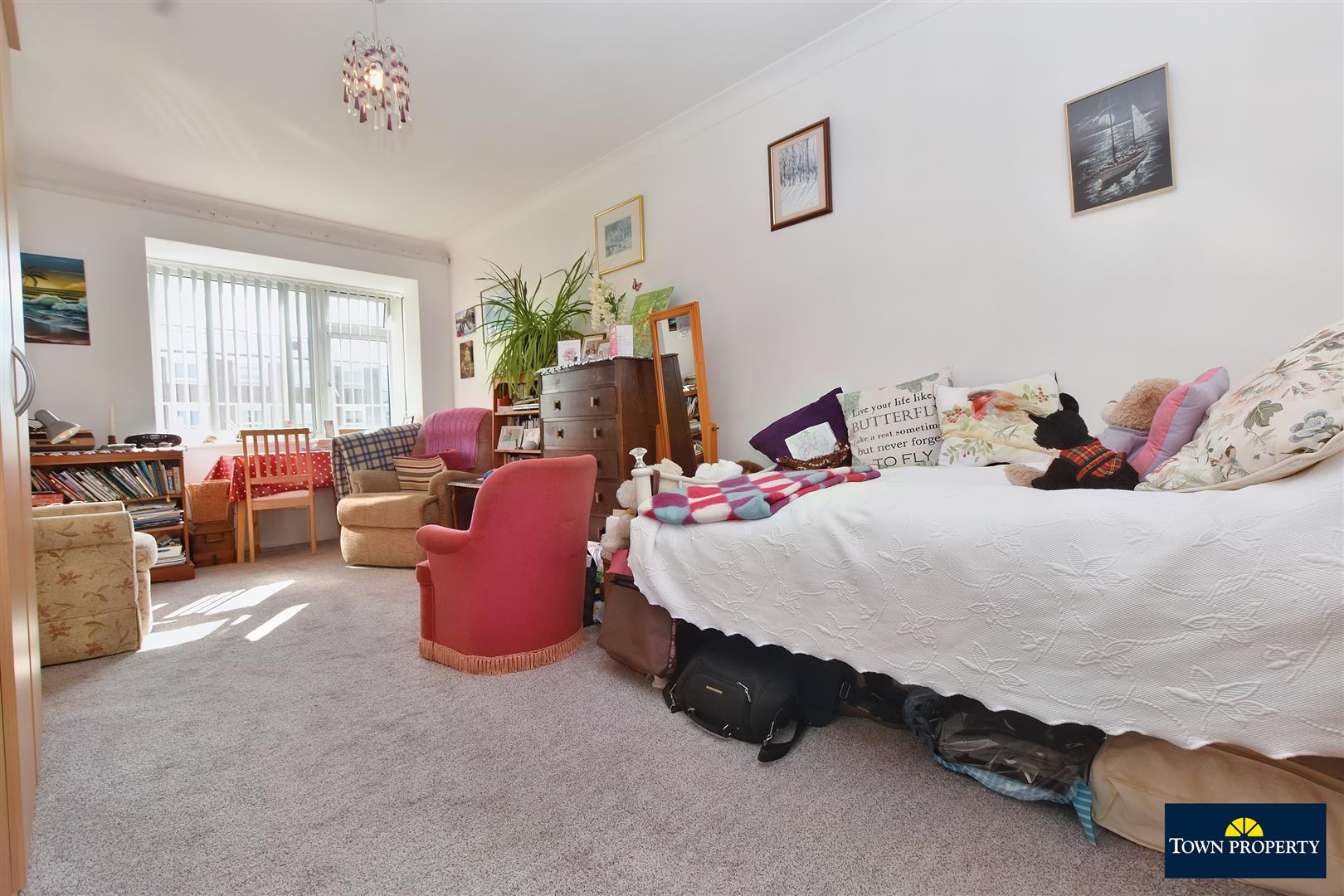 Property Details for Hartington Place Eastbourne BN21 3BW Town